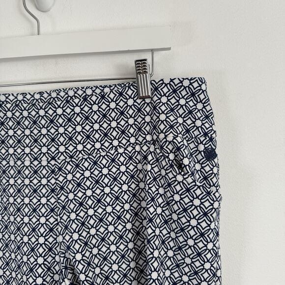 Lilly Pulitzer UPF 50+ Luxletic 28" Corso Kick Flare Pant Blue Preppy Womens 14 - Picture 3 of 8